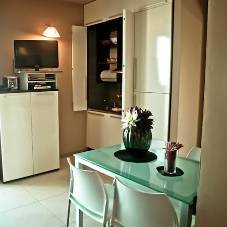 Sottovento Aparthotel 3*