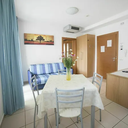 Marzia Aparthotel 3*