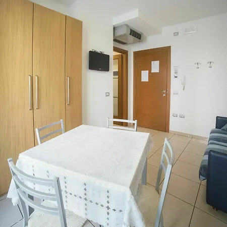Marzia Aparthotel 3*