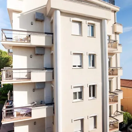 Fellini Aparthotel