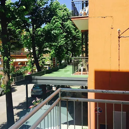 Leonarda Hotel