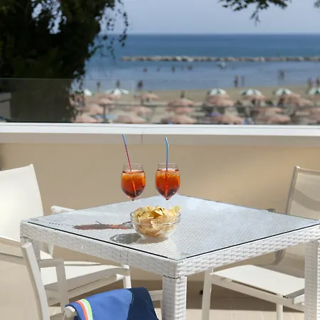 Marina Beach Suite Hotel 3* Rimini