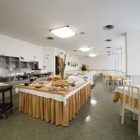 Plaza Hotel 3*