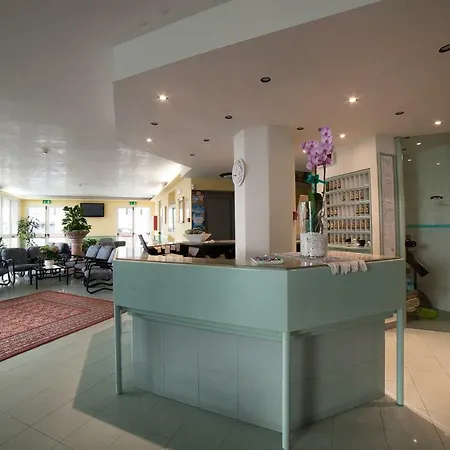Hotel Plaza 3*
