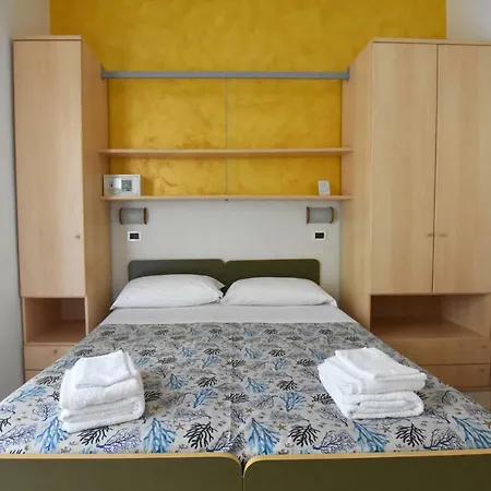 Ennia Hotel 2*