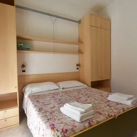 Hotel Ennia 2*