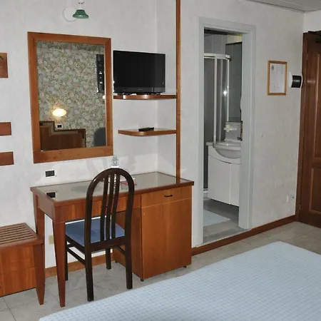 Hotel De France 3*