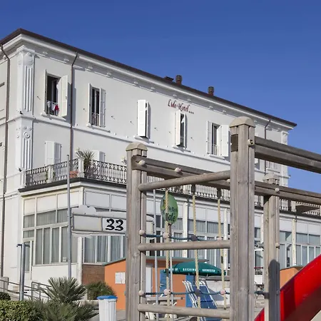 Lido Hotel 3*