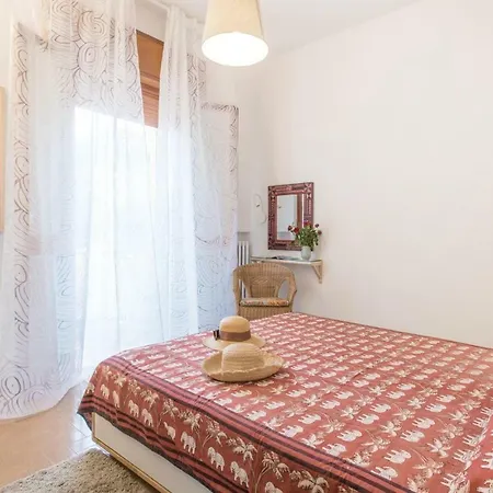 Apartment 2 Bedroom In Rimini