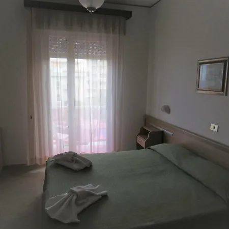 Hotel Cliff 3*