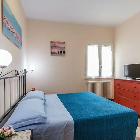 Kimba Aparthotel 2*