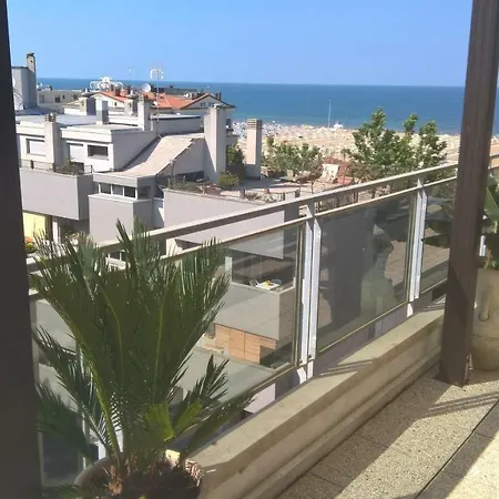 Attico 50 Metri Dal Mare A Rimini