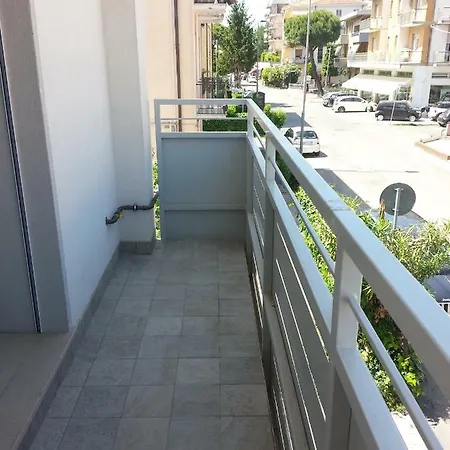 Apartment Nuovo Bilocale In Via Lagomaggio, 31 *