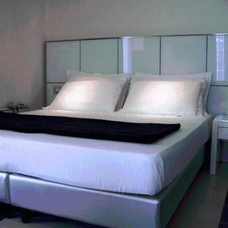 Atmosphere Hotell 4*