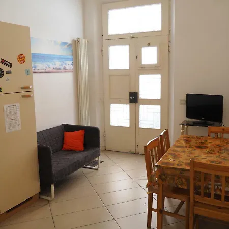 In Centro Storico, Vicino Stazione E Al Mare