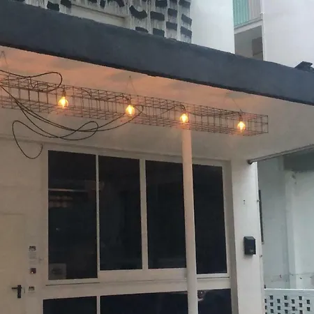 Stupido Hotel