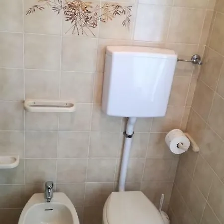 Apartment La Casa Di Clara Ombrellone Con 2 Lettini Al Lido San Giuliano Gratis E Parcheggio Privato Gratis Rimini