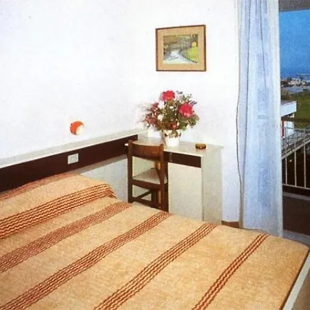Hotel Gladiola 2*
