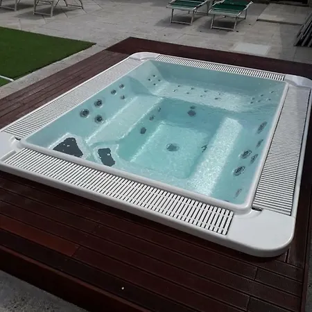 Otel Lem 2*