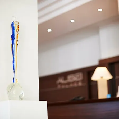 أليزي بالاس