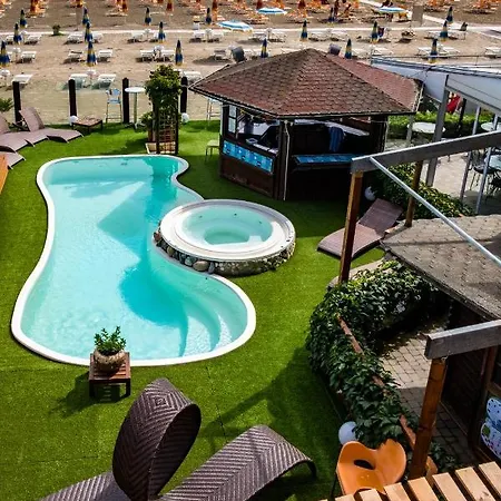 Estate Hotel 4*