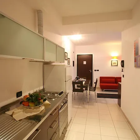 Domus מלון דירות