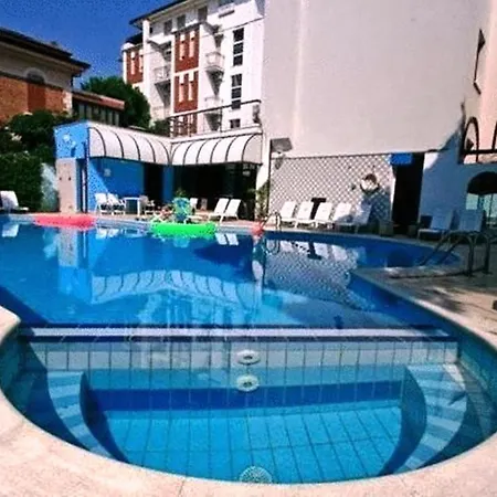 Brown Aparthotel
