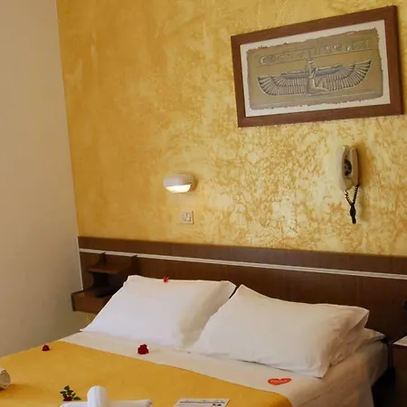 Hotel Hollywood 3*