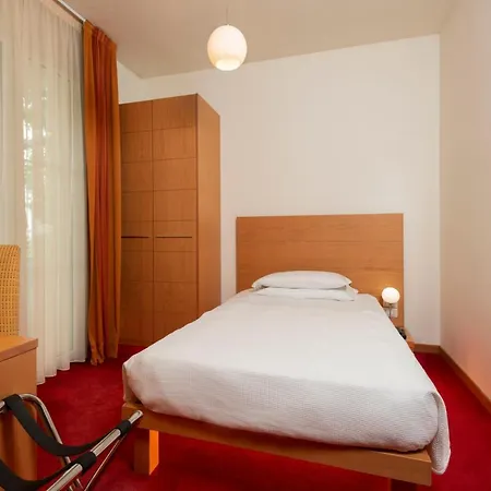Accademia Hotel 3*