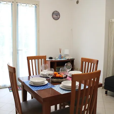 Sea Sweet Apartment *