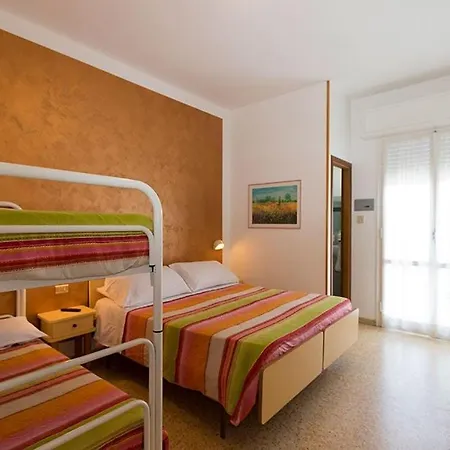 Hotel Cosmos