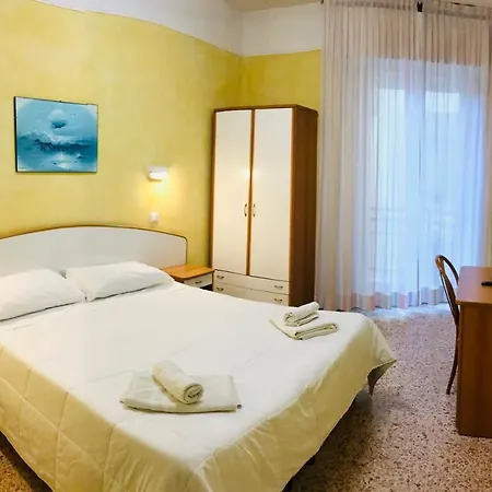 Hotel Naica 3*