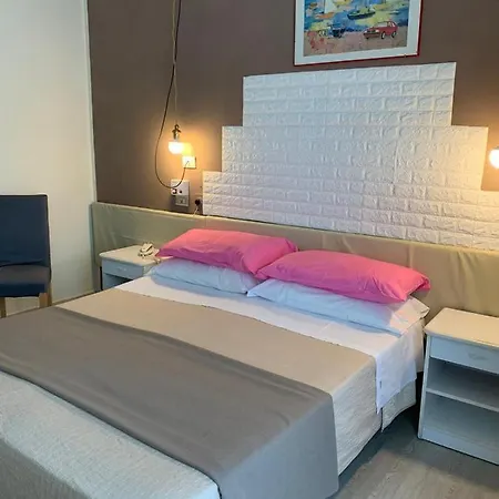 Superga Hotel 3*