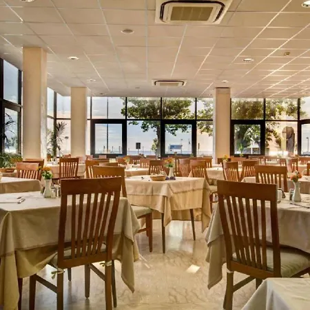 Atlas Hotel 3*
