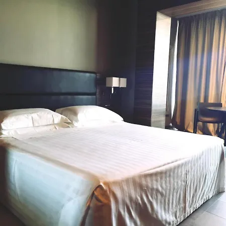 Waldorf Hotel