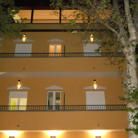 Della Vista Aparthotel
