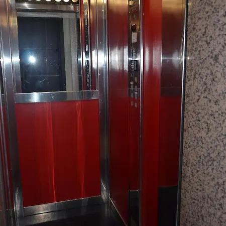 Della Vista Aparthotel