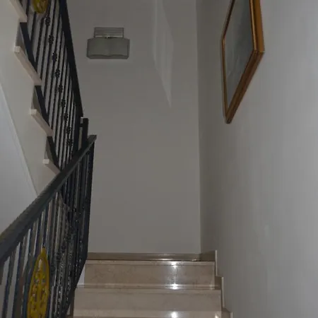 Della Vista