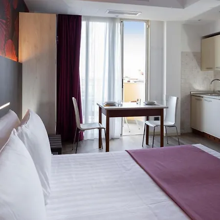 Queen Aparthotel