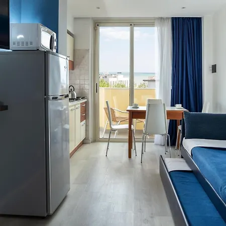 Aparthotel Queen 3*