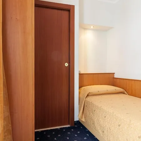 Astor 3*