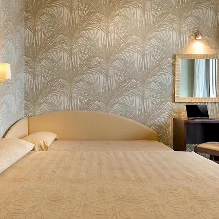 Hotel Astor 3*