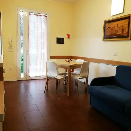 Margherita Aparthotel 3*