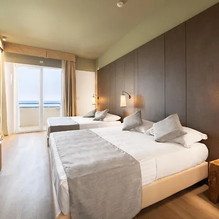 Hotel Life 4*