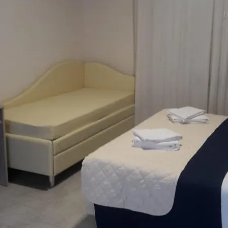 Saxon Hotel