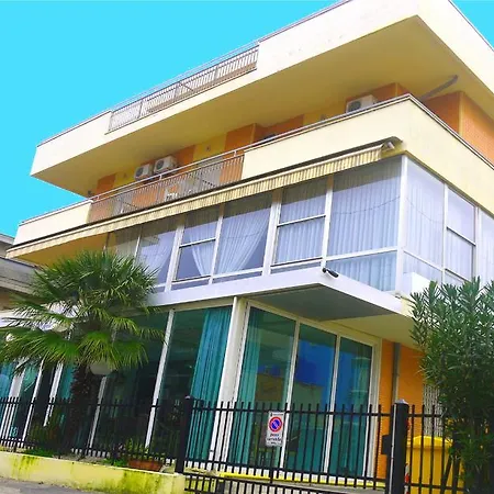 Hotel Maena
