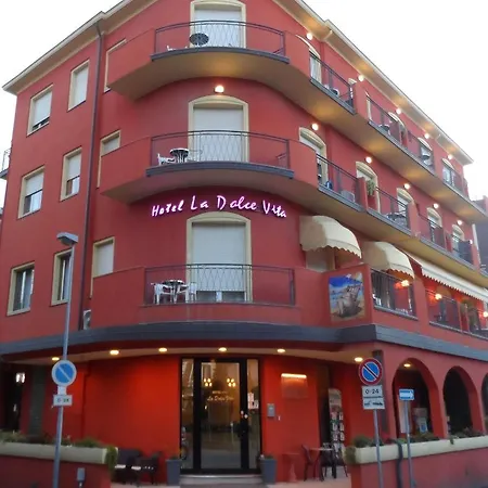 La Dolce Hotel 3*