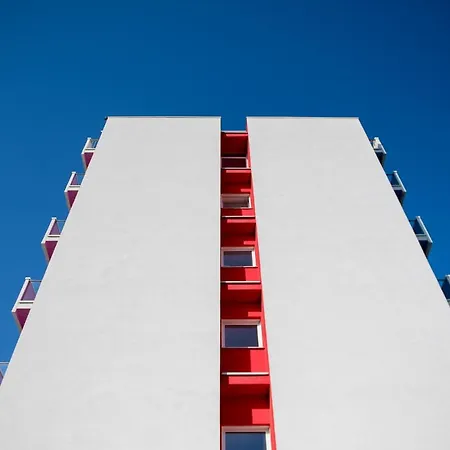 Hotel Rainbow ***s