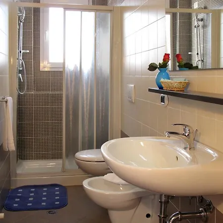 Nadir Apartmanhotel 2*