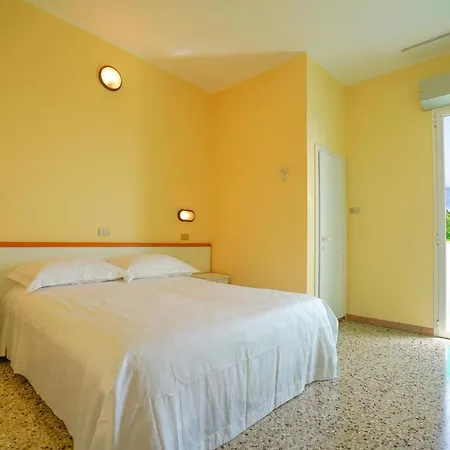 Mondial Hotel